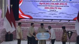 Prabowo Saksikan Penyerahan Rp13,24 Triliun Hasil Kerja Satgas PKH ke Negara