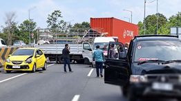 Kecelakaan Beruntun 15 Kendaraan di Tol Cipularang Diduga Gegara Rem Blong