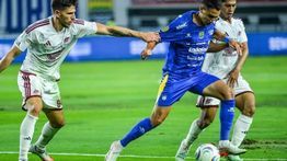 Luka Menalo Optimis Persib Mampu Taklukkan Port FC