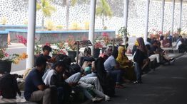 Bandara Pattimura Batalkan 17 Penerbangan akibat Kabut Asap Karhutla