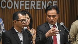Yusril Koordinasi dengan Mensesneg soal Gugatan Penanganan Karhutla di Kalbar