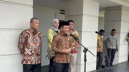 Menko Bahlil Minta Pertamina Tambah Kapal Pengangkut BBM ke Jatim-Bali