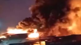 Kebakaran Hebat Landa Sejumlah Lapak Limbah di Jatiuwung Tangerang, Api Cepat Merambat