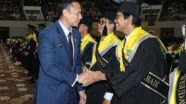 Menko AHY kepada Wisudawan UNAS: Berani Beradaptasi, Pimpin Perubahan, dan Hadirkan Manfaat bagi Masyarakat
