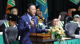 Berikan Pembekalan ke Wisudawan UNAS, Menko AHY Selipkan Pesan Tegas soal Karhutla