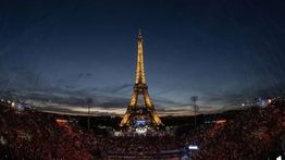 Cek Fakta: Video Menara Eiffel Terbakar Hebat