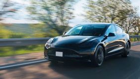 Tesla Turunkan Harga Mobil Listrik Model Y, X, Dan S Di Amerika Serikat.