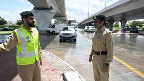 Hujan Deras Mengakibatkan Banjir Parah Di Sejumlah Jalan Di Uni Emirat Arab.