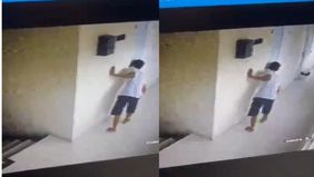 Baru-baru ini, media sosial dihebohkan dengan sebuah video yang menunjukkan seorang penjaga kos di Jakarta Utara mengintip anak kos di Kamar. Video tersebut dibagikan oleh salah satu netizen dan viral di berbagai platform.
