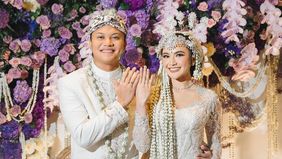 Pasangan penyanyi Rizky Febian dan Mahalini tengah berbahagia karena mereka telah resmi menjadi pasangan suami istri setelah melakukan prosesi ijab kabul pada Jumat, 10 Mei 2024 kemarin di sebuah hotel bintang lima di Jakarta Selatan.