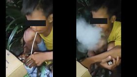 Sebuah video yang merekam seorang bocah laki-laki yang sedang menghisap sabu viral di media sosial.