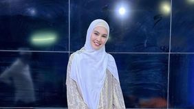 Kartika Putri mengungkapkan sindirannya terhadap perempuan yang memakai hijab malah memakai rok sebetis di mal. 