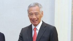 Pemerintah Singapura di bawah kepemimpinan Perdana Menteri Lee Hsien Loong telah menghadapi berbagai isu sensitif, termasuk izin penggunaan jilbab bagi Muslimah di beberapa jenis pekerjaan.