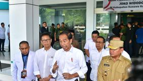 Joko Widodo menginstruksikan BNPB untuk segera menangani bencana banjir lahar dingin di Sumbar