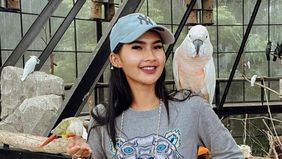 Tengku Dewi Putri baru-baru ini membagikan unggahan tentang kelakuan suaminya, Andrew Andika yang diduga selingkuh dengan Soraya Rasyid. 