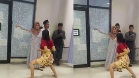 Sebuah video viral di media sosial menunjukkan seorang pasien di Puskesmas Ketapang, Sampang, Madura, yang diduga kesurupan dan memperagakan silat.
