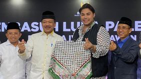 Ivan Gunawan berhasil diberi penghargaan oleh BAZNAS Indonesia.