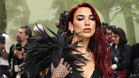 Penyanyi berkebangsaan Inggris-Albania, Dua Lipa membatalkan konsernya di Jakarta. Hal itu ia umumkan lewat unggahan Instagram Story di akun pribadinya, @dualipa, Jumat malam, 8 November 2024.