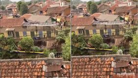 Detik-detik tanggul PDAM bocor menyebabkan banjir dan merusak rumah warga di wilayah Cibangkong, Kecamatan Batununggal dekat TPU Cibangkong, Kota Bandung pada Rabu, 5 Juni 2024.