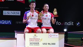 Juara ganda campuran di Indonesia Open 2024, pasangan Jiang Zhen Bang/Wei Ya Xin dari China. Berhasil mengalahkan rekan senegaranya, Zheng Si Wei/Huang Ya Qiong.