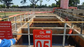 PT Pertamina Patra Niaga, Sub Holding Commercial & Trading Pertamina memastikan tidak ada tumpahan bahan bakar minyak (BBM) yang rembes ke area permukiman warga.