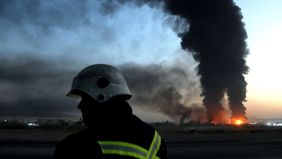 Kebakaran besar-besaran di kilang minyak dekat Erbil, ibu kota wilayah Kurdistan Irak, melukai sedikitnya 14 orang dan menyebabkan kerugian jutaan dolar sebelum dapat dikendalikan, kata para pejabat pada Kamis,13 Juni 2024 waktu setempat. 