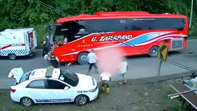 Sebuah tragedi mengerikan terjadi di Esmeraldas, Ekuador, pada hari Jumat (14/6/2024) saat sebuah bus dari Koperasi "Gilberto Zambrano" menabrak paramedis dan orang-orang yang berusaha menolong korban kecelakaan lalu lintas.