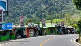 Pedagang kaki lima (PKL) di kawasan Puncak, Kabupetan Bogor diminta untuk pindah ke Rest Area Gunung Mas sebelum tanggal 24 Juni 2024. 