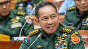 Panglima TNI, Jenderal TNI Agus Subiyanto menegaskan bahwa tidak ada anggota TNI yang terlibat dalam kasus pembakaran seorang jurnalis.