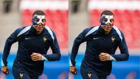Kabar gembira datang dari timnas Prancis! Kylian Mbappe, yang mengalami patah hidung akibat benturan keras dalam pertandingan melawan Austria, terlihat kembali berlatih dengan mengenakan topeng pelindung pada Jumat (21/6/2024).