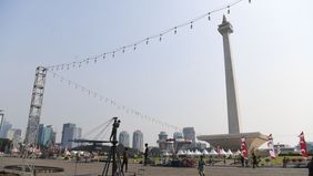 Macet terjadi di Jakarta Pusat arah Monas karena ada perayaan HUT DKI Jakarta.