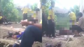 Aksi bullying rupanya masih terjadi sejumlah sekolah di Indonesia. Baru-baru ini viral sebuah video yang memperlihatkan siswa MTs Negeri 2 Pesisir Selatan, Sumatera Barat (Sumbar) yang menjadi korban perundungan alias bullying oleh dua teman sekolahn