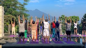 Pullman Ciawi bekerja sama dengan Ultima II dan Dilmah Tea Indonesia untuk memperingati International Yoga Day 2024 dengan acara 'Revitalized & Reborn' yang dilaksanakan pada 23 Juni 2024.