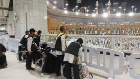 “Jemaah yang diberangkatkan dari Makkah ke Madinah untuk beribadah di Masjid Nabawi berJumlah 1.829 orang tergabung dalam 5 kloter,” pungkasnya. 