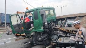 Kecelakaan maut terjadi di tol JORR KM 53.400 B Cakung arah Jati Asih Bekasi, Sabtu, 29 Juni 2024. Akibat terjadinya kecelekaan naas tersebut, sopir dikabarkan meninggal dunia.