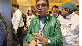 Wakil Ketua Badan Legislasi (Baleg) DPR, Achmad Baidowi atau yang sering disapa Awiek, menegaskan bahwa pin penghargaan untuk anggota DPR periode 2019-2024 tidak terbuat dari emas.