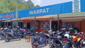 Kawasan Puncak, Bogor, Jawa Barat, tengah ditertibkan dari aktivitas PKL liar yang selama ini marak di sepanjang jalan. Kini, giliran deretan bangunan warung patra (warpat) yang akan segera dibongkar.