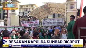 BEM Sumbar Berunjuk Rasa Menuntut Kapolri Mencopot Kapolda Sumbar Irjen Pol Suharyono Karena Dinilai Gagal Mengusut Kasus Kematian Afif Maulana.
