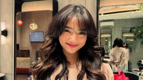 Fujianti Utami atau yang akrab disapa Fuji, memberikan respons emosional atas kabar bebas bersyaratnya Tubagus Joddy, sopir yang terlibat dalam kecelakaan tragis merenggut nyawa kakak iparnya, Vanessa Angel, dan kakak kandungnya, Bibi Andriansyah.