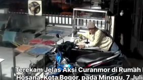 Mereka mencuri dengan teman-teman komplotannya.