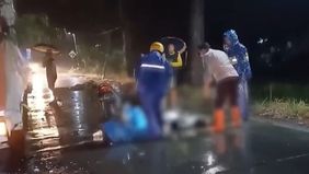 Seorang Pemotor Tewas Seketika Usai Sepeda Motor Yang Dikendarainya Menabrak Truk Bermuatan Tebu.
