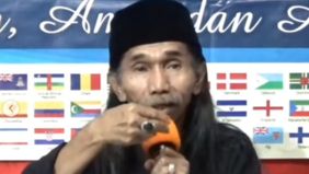 Abuya Mama Ghufron minta maaf publik terkait kontroversi video ceramahnya tentang berkomunikasi dengan semut, cacing, dan malaikat maut.