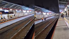 Media sosial tengah dihebohkan dengan aksi kejar-kejaran antara seorang pria dengan petugas keamanan di perlintasan kereta Stasiun Tebet. Dalam video yang beredar, terlihat seorang pria yang sedang dibawa oleh salah seorang satpam berpakaian kuning.