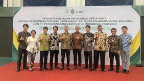 PT Jabar Environmental Solutions (JES) resmi menandatangani Perjanjian Kerja Sama dengan Pemerintah Provinsi (Pemprov) Jawa Barat dan PT Penjaminan Infrastruktur Indonesia (PII) untuk mengelola Fasilitas Pengolahan dan Pembuangan Akhir Sampah (TPPAS)