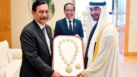 Menteri Koordinator Bidang Kemaritiman dan Investasi (Menko Marves) Luhut Binsar Pandjaitan mendapatkan penghargaan sipil tertinggi dari Presiden Uni Emirat Arab (UAE) Mohamed bin Zayed Al Nahyan (MBZ).
