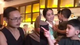 Wanda Hara jadi sorotan usai mengenakan cadar dan disindir soal gender oleh putra pertama Raffi Ahmad, Rafathar.