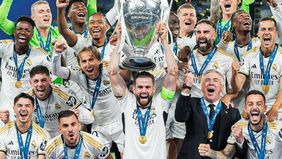 Real Madrid kembali menorehkan sejarah dengan menjadi klub olahraga pertama di dunia yang mencapai pendapatan 1 miliar euro dalam satu musim. Capaian fantastis ini diraih Los Blancos pada musim 2023/2024.