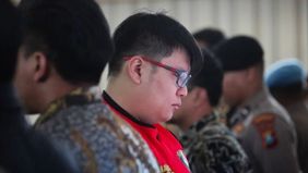 Komisi III DPR mengadakan audiensi dengan keluarga Dini Sera Afrianti setelah terjadinya kontroversi terkait putusan hakim Pengadilan Negeri Surabaya yang membebaskan terdakwa Gregorius Ronald Tannur