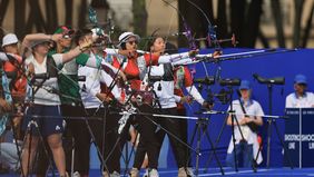 Tim recurve Indonesia berhasil melaju ke babak 16 besar pada Olimpiade Paris 2024.