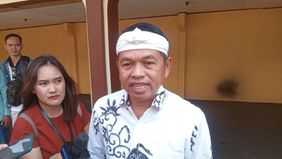 Dedi Mulyadi datang sebagai saksi dalam sidang Peninjauan Kembali (PK) atas kasus pembunuhan Vina dan Eky yang terjadi pada tahun 2016.